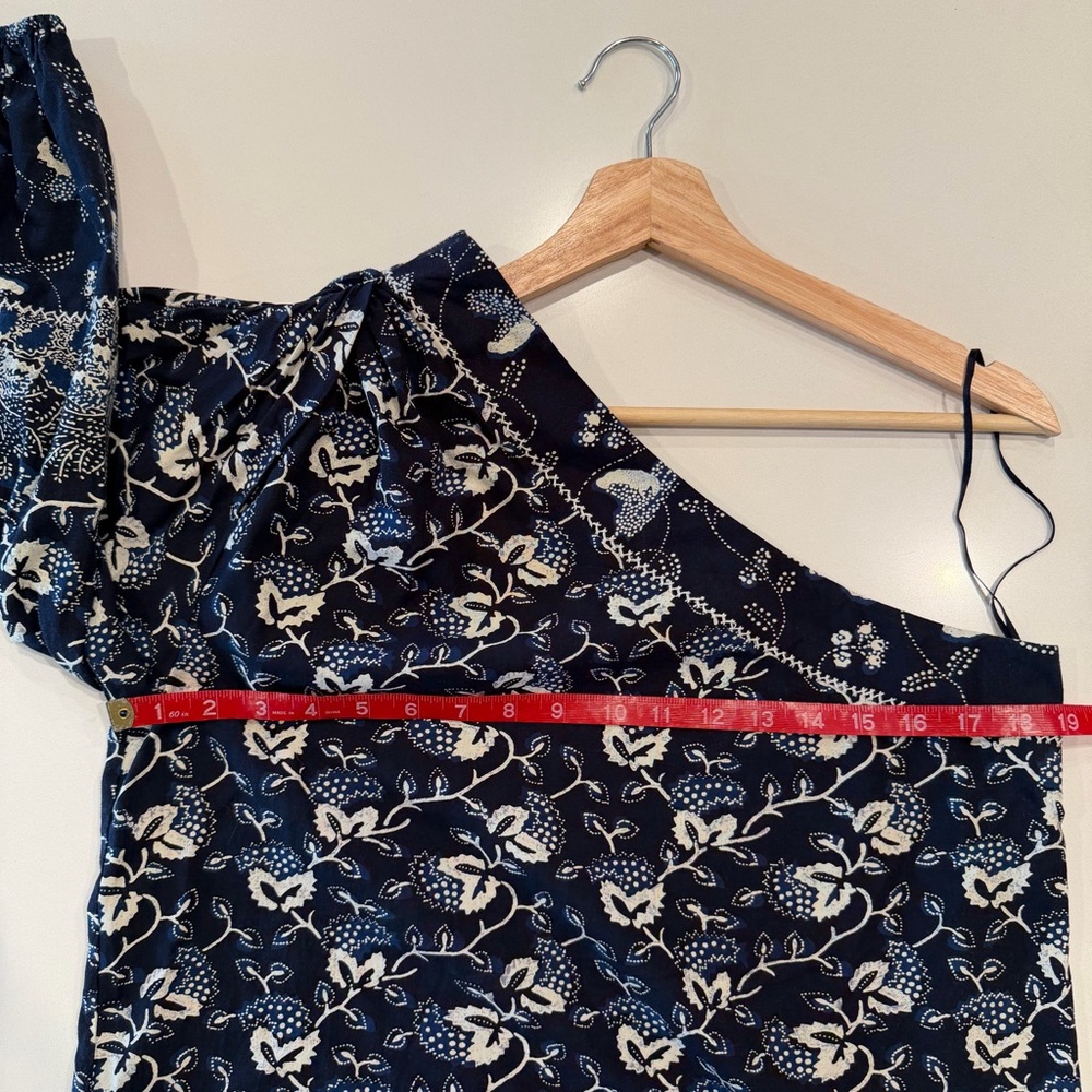 Ulla Johnson Floral Navy One Sleeve Off the Shoulder Top Medium - Picture 4 of 7